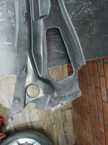 2005-2010 Charger Magnum 300 Exterior Windshield Defroster Cowl Panel 04805834ac