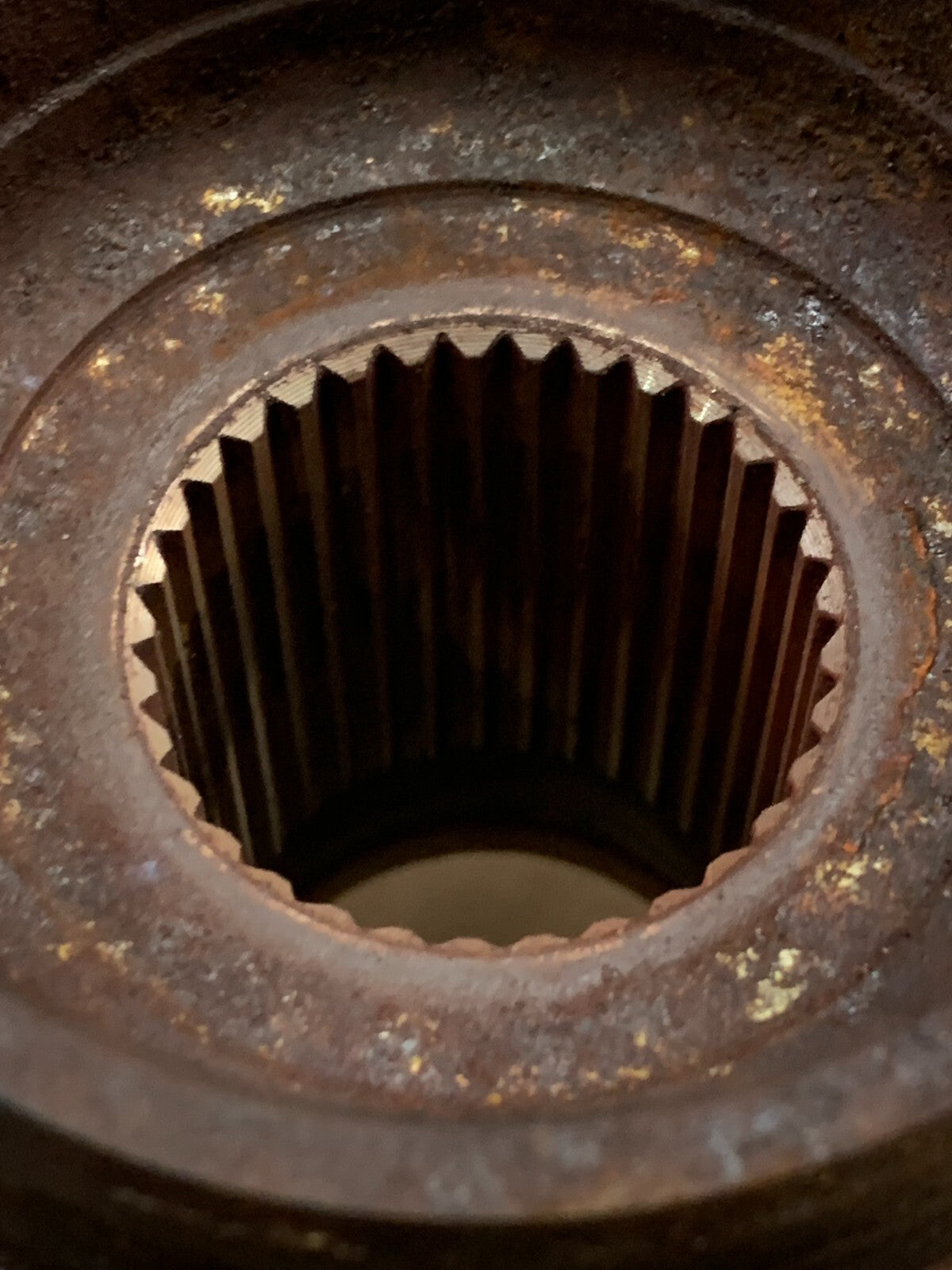 2007-2014 GM Tahoe Suburban 1500 Front Passenger RH Spindle Knuckle Hub Assembly