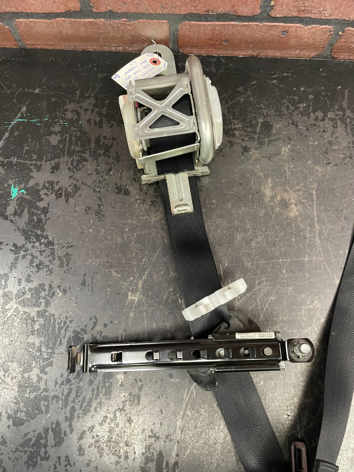 11-13 Grand Cherokee Durango Front Driver LH Seat Belt Retractor 1GE05DX9AD