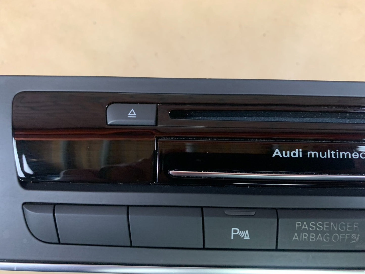 2012-2018 Audi A5/A6/A7 Quattro AM FM CD MP3 Radio Receiver 4G1 608 071 OEM