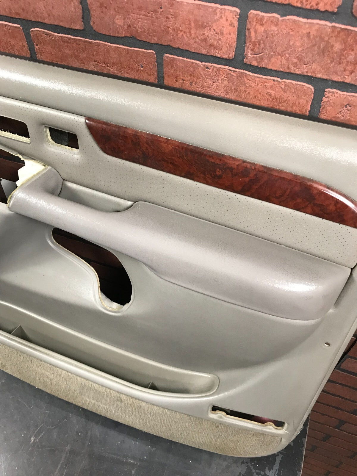1999-02 GMC Yukon Denali XL Front Passenger RH Side Interior Door Panel 15126494