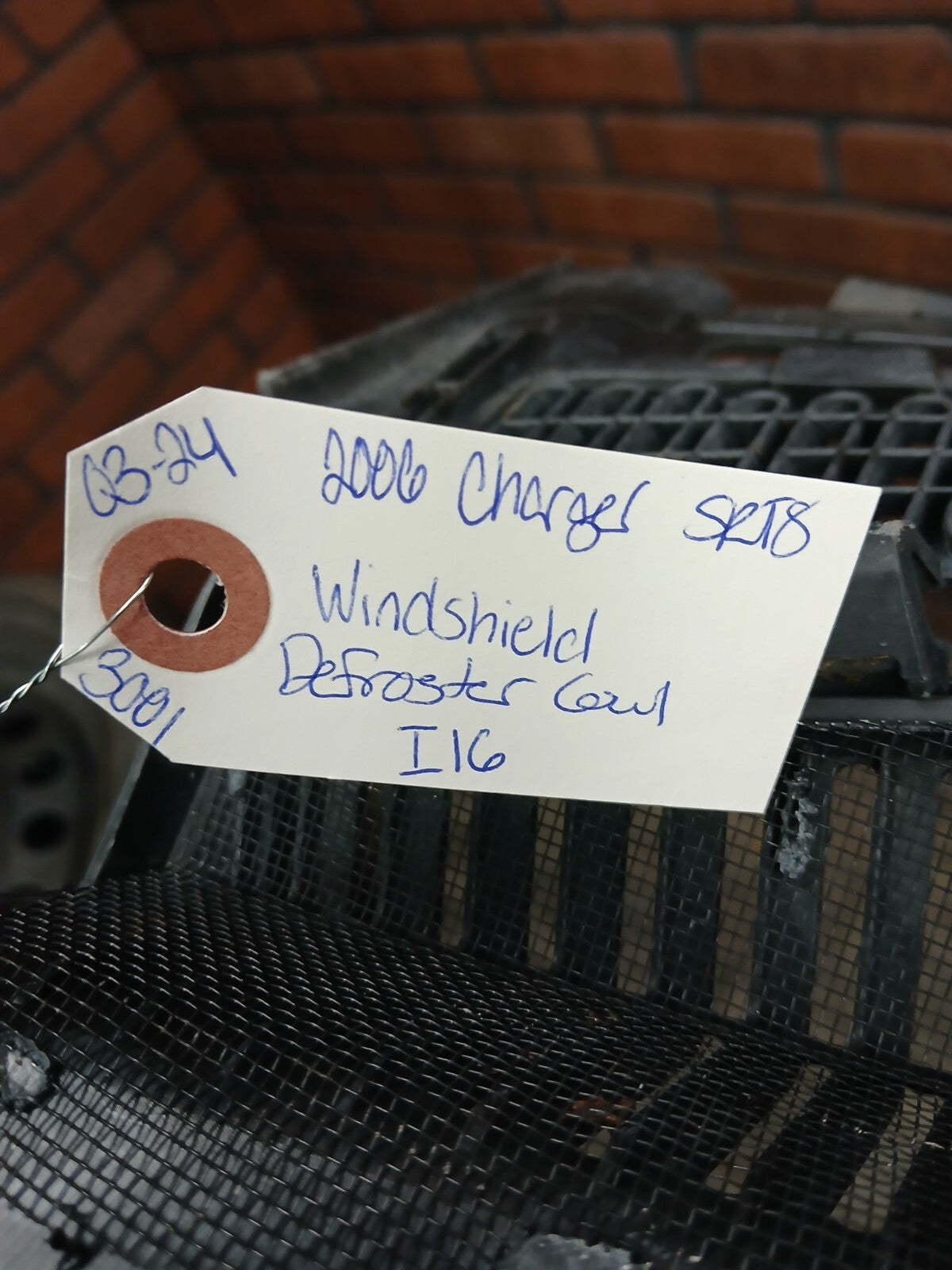 2005-2010 Charger Magnum 300 Exterior Windshield Defroster Cowl Panel 04805834ac