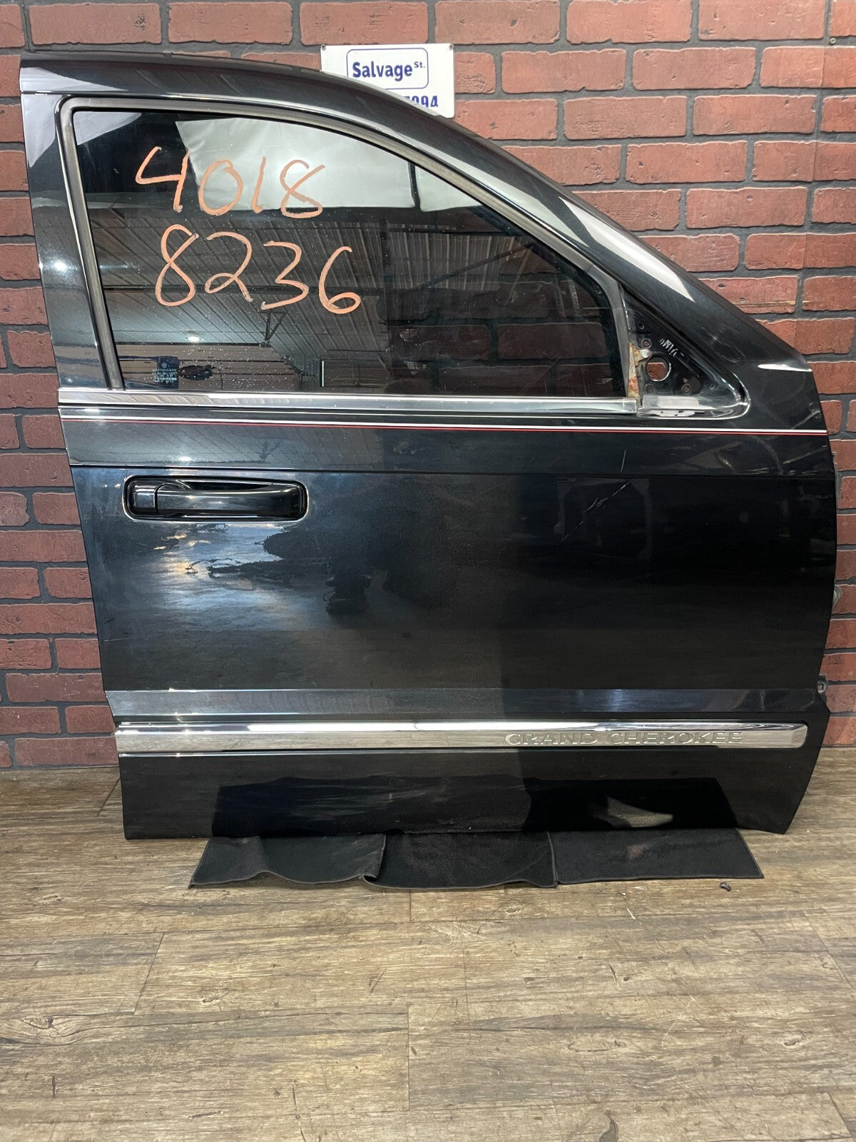 2008-2010 JEEP GRAND CHEROKEE PASSENGER FR RIGHT FRONT DOOR Brilliant Black-PXR
