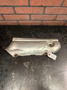 2011-2014 JEEP GRAND CHEROKEE EXHAUST MANIFOLD UPPER RIGHT SIDE OEM 05038538AC