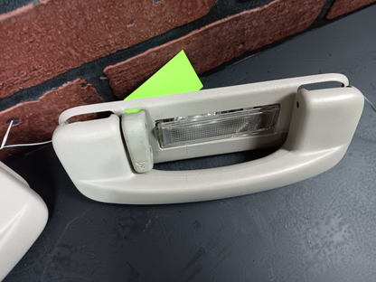 05-10 Jeep Grand Cherokee Beige Rear Grab Handle LH & RH Set with Lights 1105517