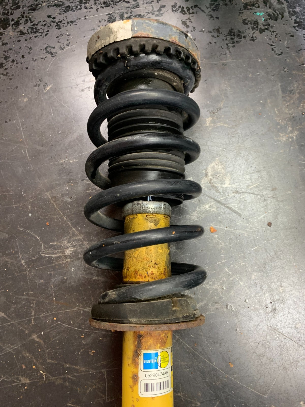 2006 Chrysler 300 OEM Bilstein Driver side Front Strut Assembly 05290474AB