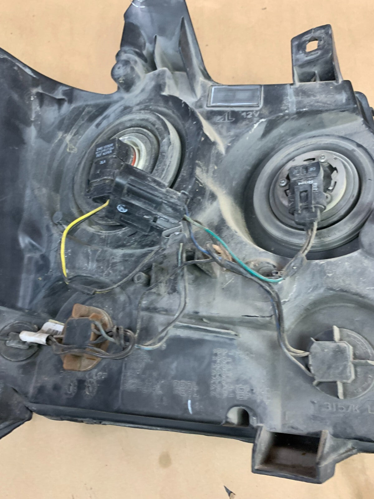 2007-2014 Chevy Suburban Tahoe Avalanche Driver LH Side Headlight 15950807