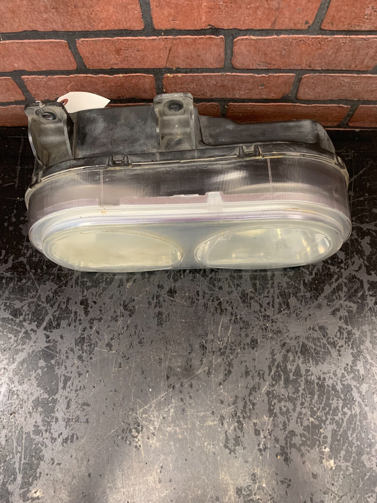 2008-2014 DODGE CHALLENGER LEFT SIDE/DRIVER SIDE HEADLIGHT LAMPLIGHT OEM