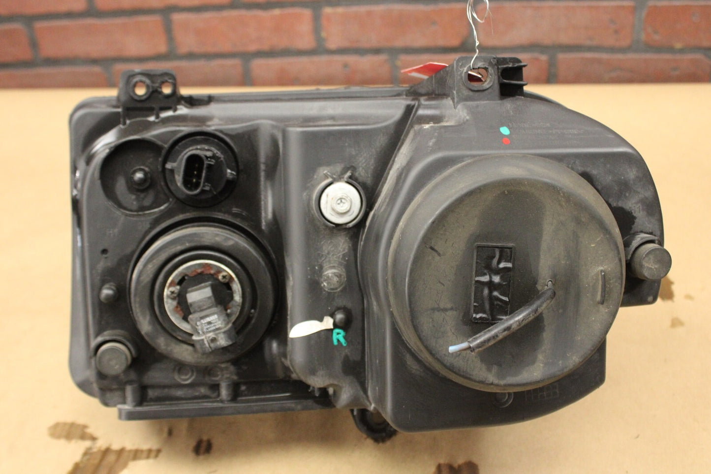 2005-2010 Chrysler 300 SRT8 Front Passenger RH Side HID Headlight Assembly OEM