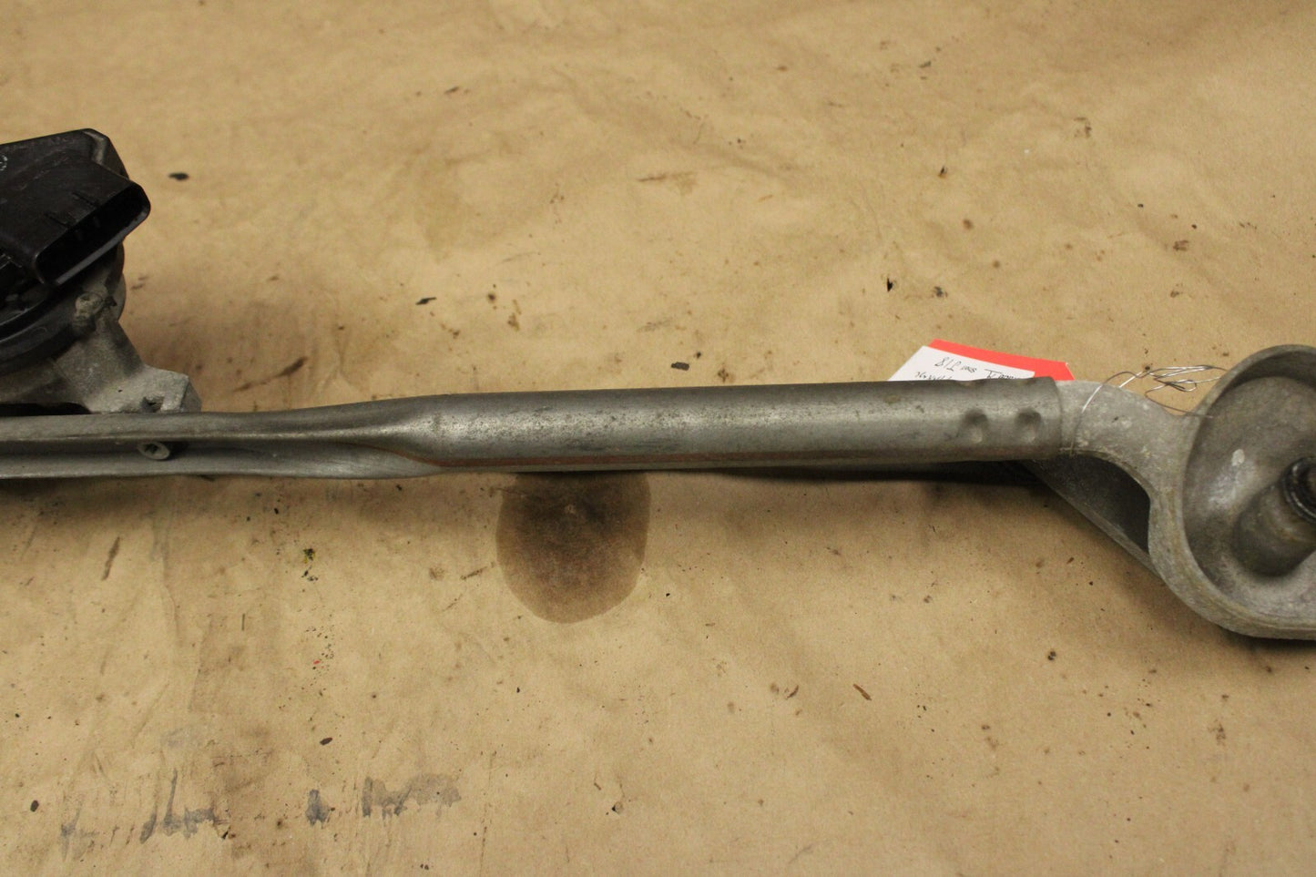 2005-2010 Chrysler 300 Charger Front Windshield Wiper Motor Linkage Assembly