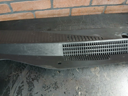 2007-2012 Dodge Caliber Mopar Windshield Grille Cowl Top Panel 05303815af