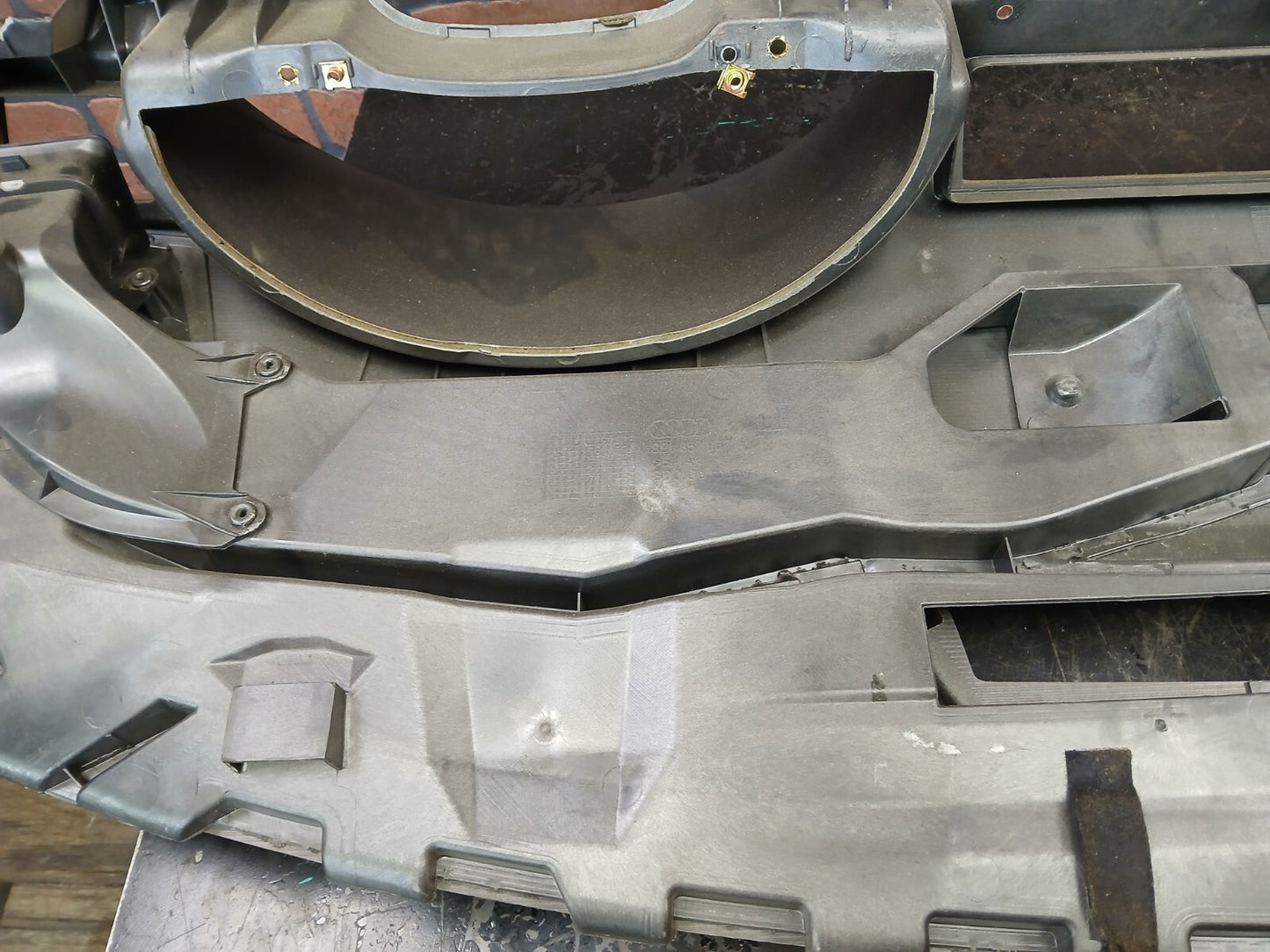 2004-2008 Audi A4 S4 Black Dashboard Dash Panel Upper Trim 8e1 857 033a Damage