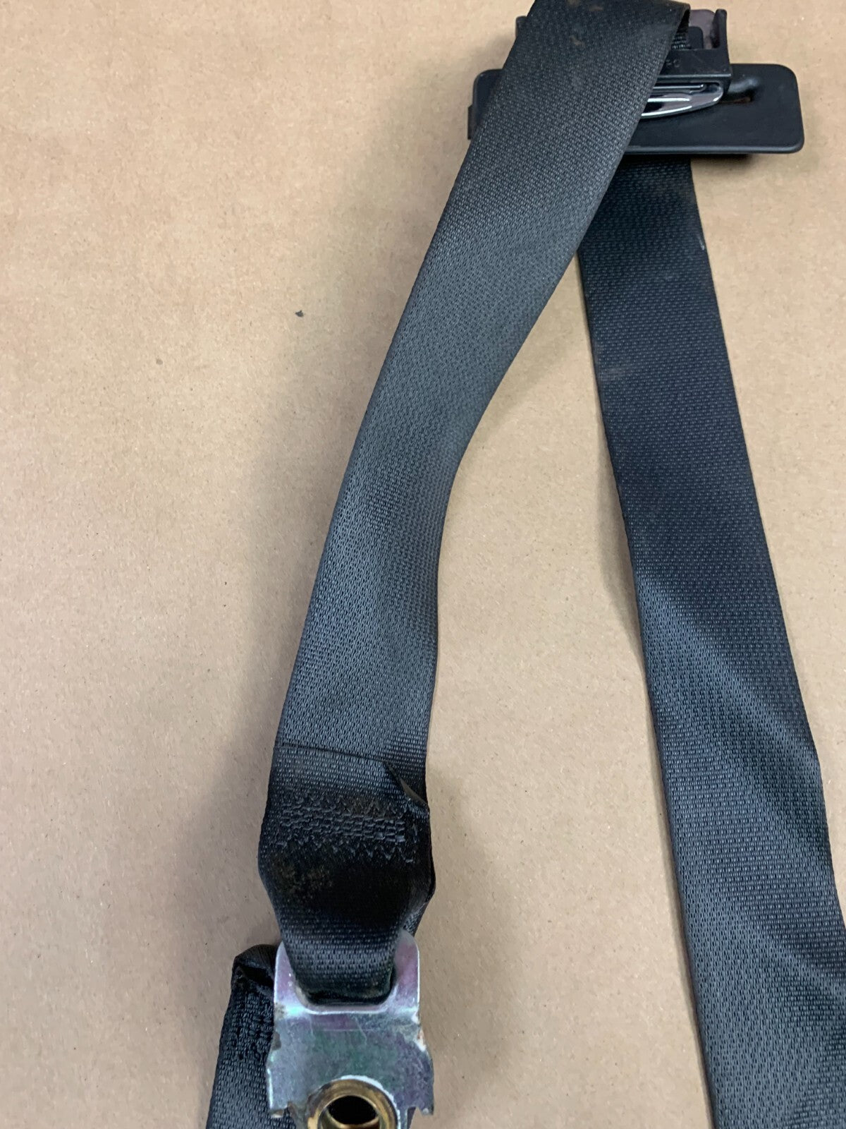 2006-2007 Chrysler 300 Rear Center Seat Belt Retractor OEM P1BY501DVAA