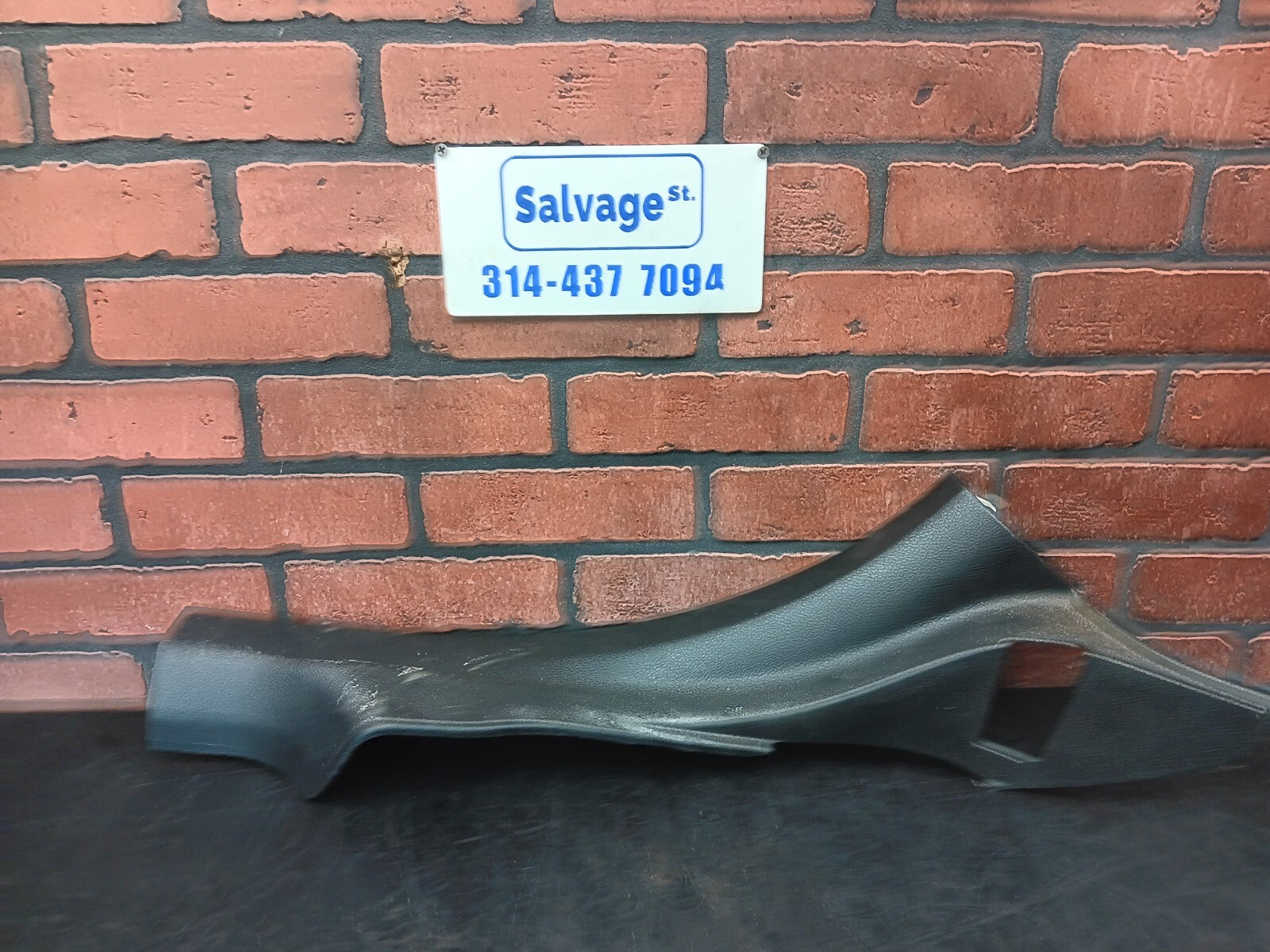 2011-2023 Charger 300 Rear Passenger RH Side Door Sill Scuff Plate 1kl40dx9ag