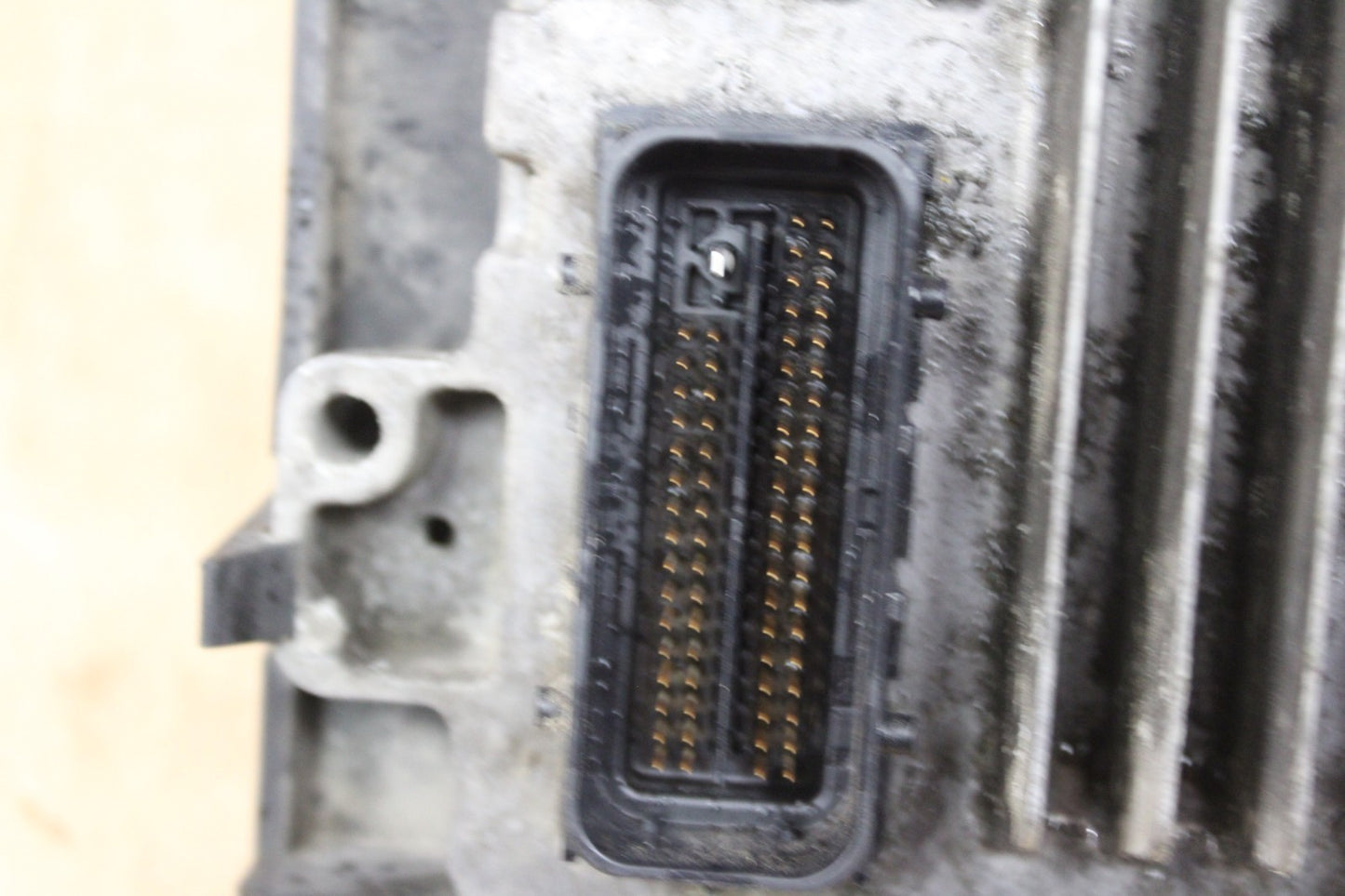 10-13 Escalade Sierra Silverado GM Engine Control Module ECM ECU OEM 12633238