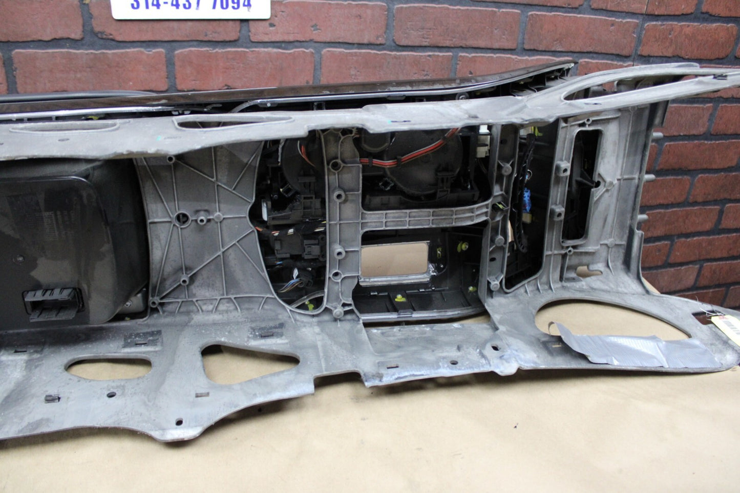 2011-2018 Audi A8 D4 Front Floor Center Console Armrest Storage Assembly Black