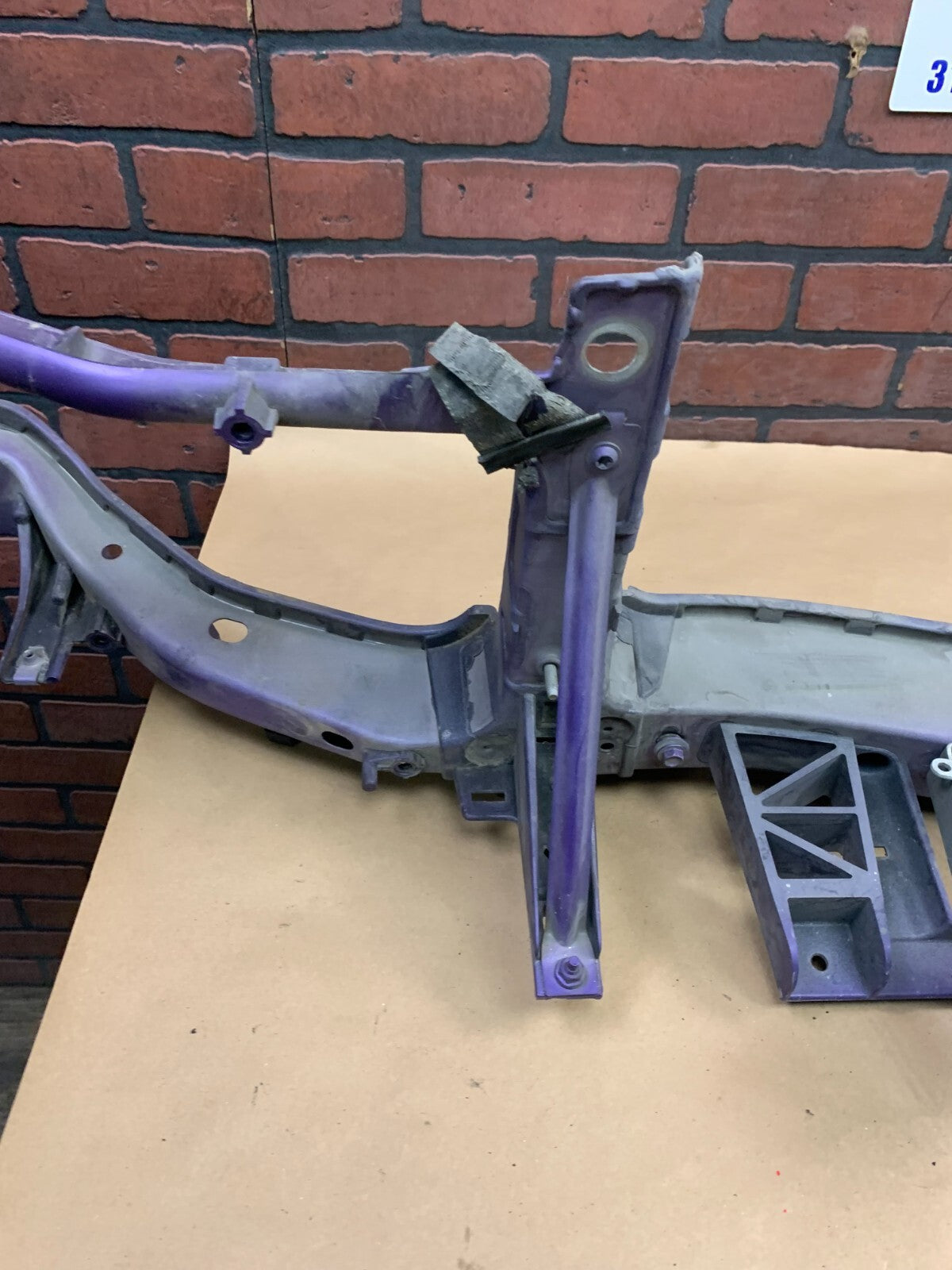 2011-2014 Dodge Charger SRT8 Upper Radiator Core Support Headlight Bracket