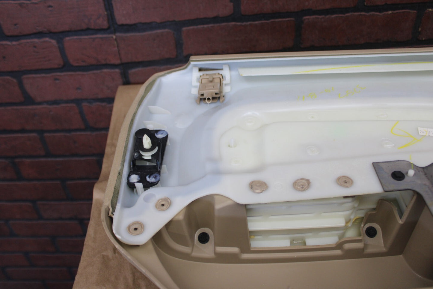 2010-2014 Cadillac Escalade Rear Right Passenger Interior Power Door Panel OEM