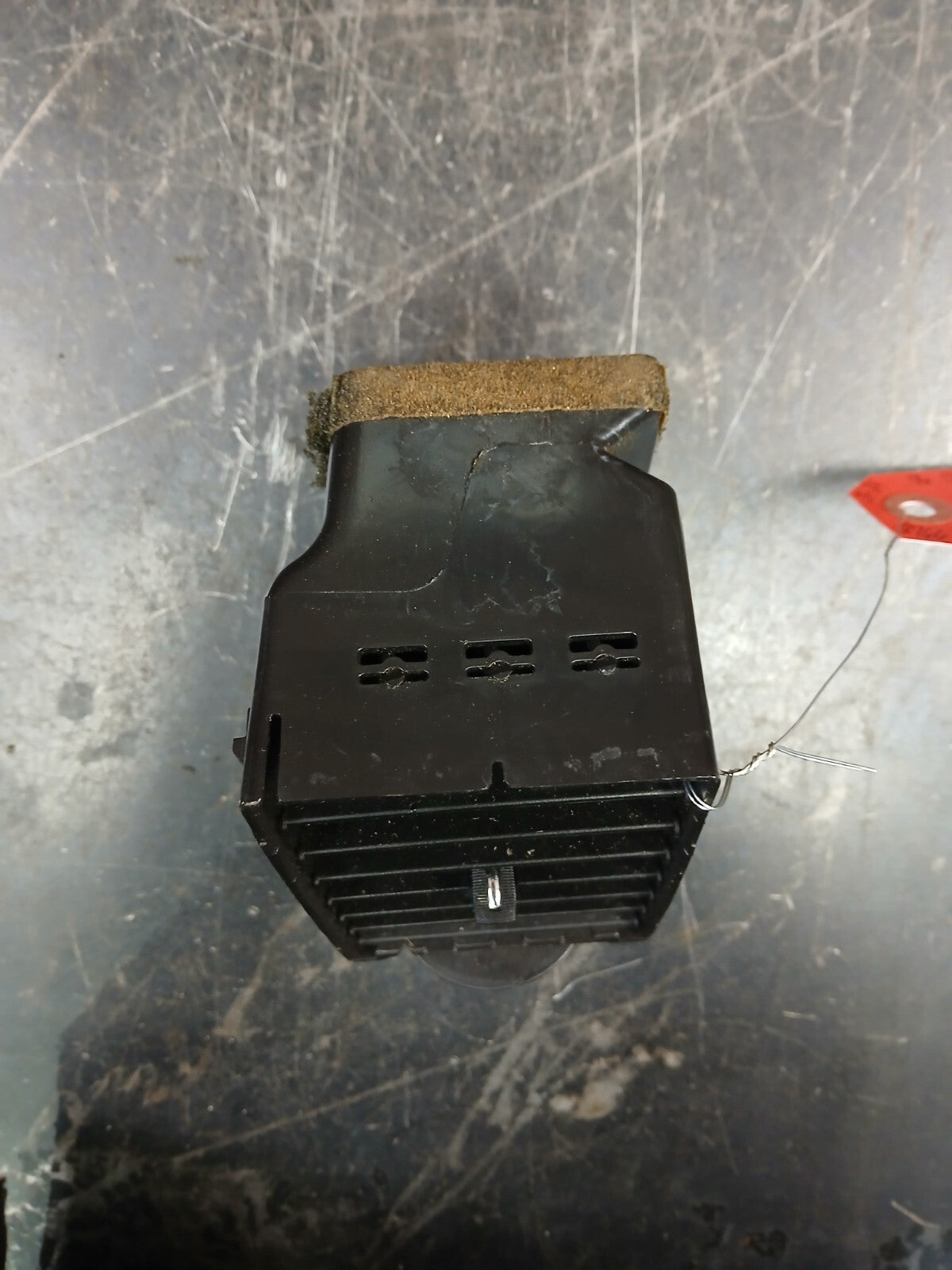 2005-2007 Chrysler 300 Front Center Passenger RH Side Dash Air Vent