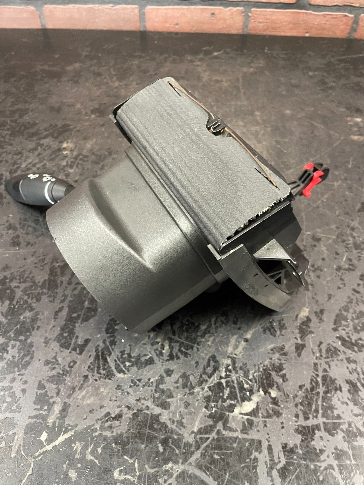 05-10 Challenger/Charger/300/Magnum Turn Signal&Wiper Multifunction Switch Bezel