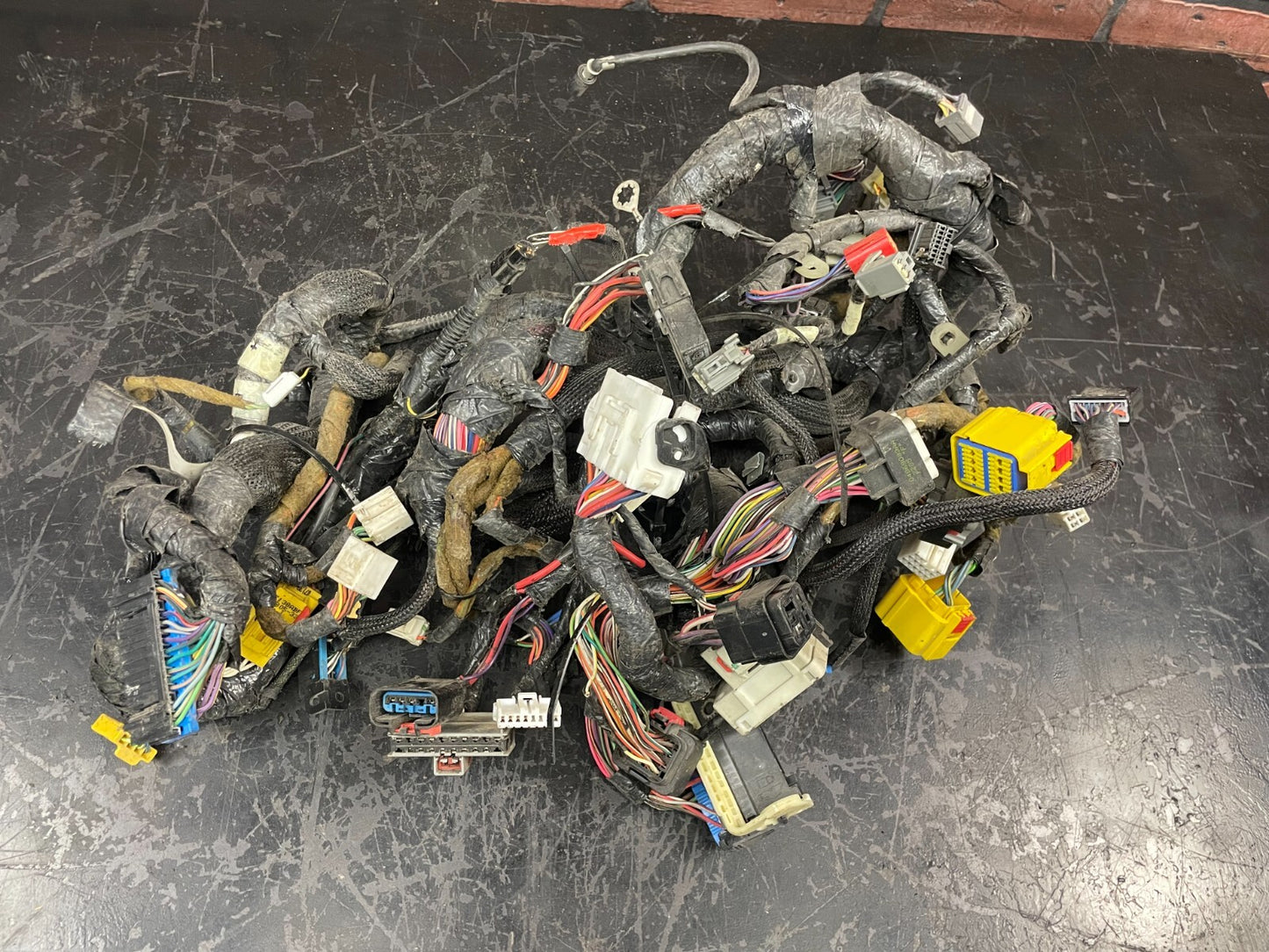 2006 Dodge Viper SRT-10 MOPAR CHRYSLER INSTRUMENT PANEL WIRING 5029909AF USED