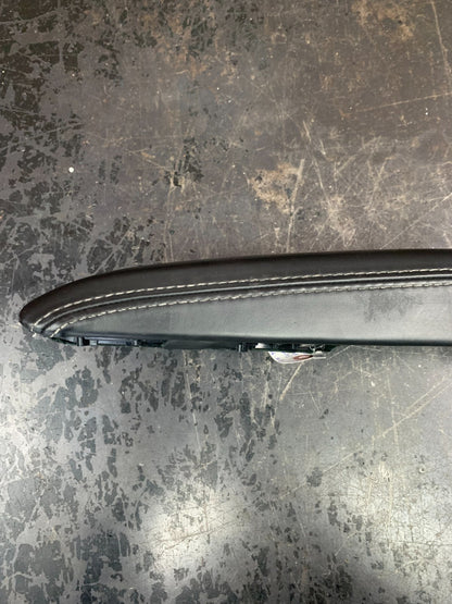 15-23 Dodge Challenger SRT OEM RH Right Passenger Side Door Armrest OEM.