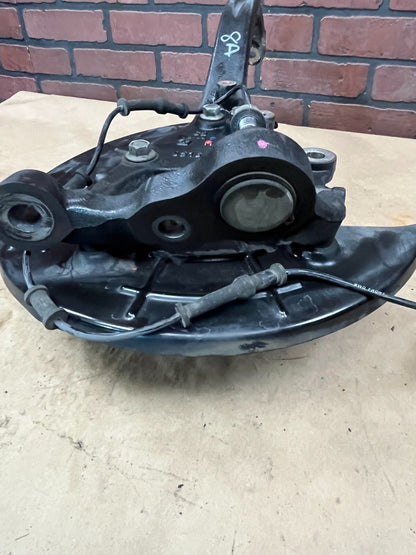 2012-2023 DODGE CHALLENGER RWD FRONT RIGHT SPINDLE KNUCKLE & HUB OEM 05168402AE