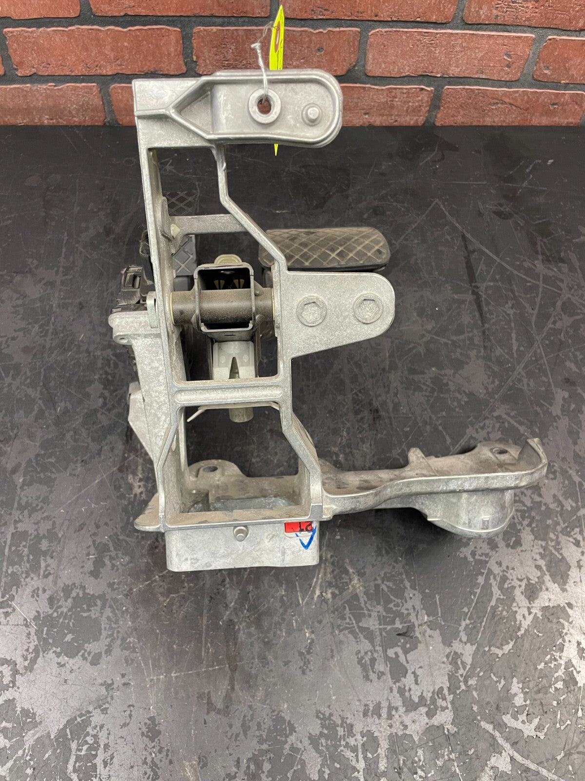 12 13 14 15 16 17 AUDI A8 A7 S7 BRAKE PEDAL W/PEDAL # 4G1 723 117 OEM
