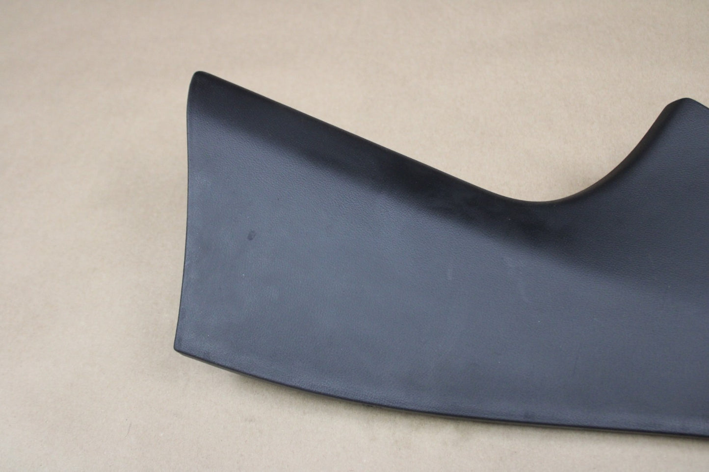 19-23 DODGE CHARGER PASSENGER RH SIDE CENTER CONSOLE COVER TRIM OEM S6QY42DX9AC