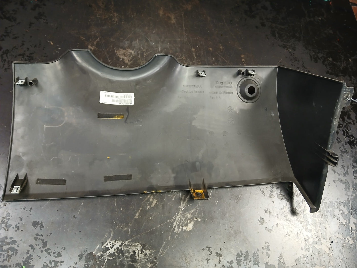 2007-2010 Challenger Charger 300 Magnum Steering Column Cover Panel 1dk30xdvaa