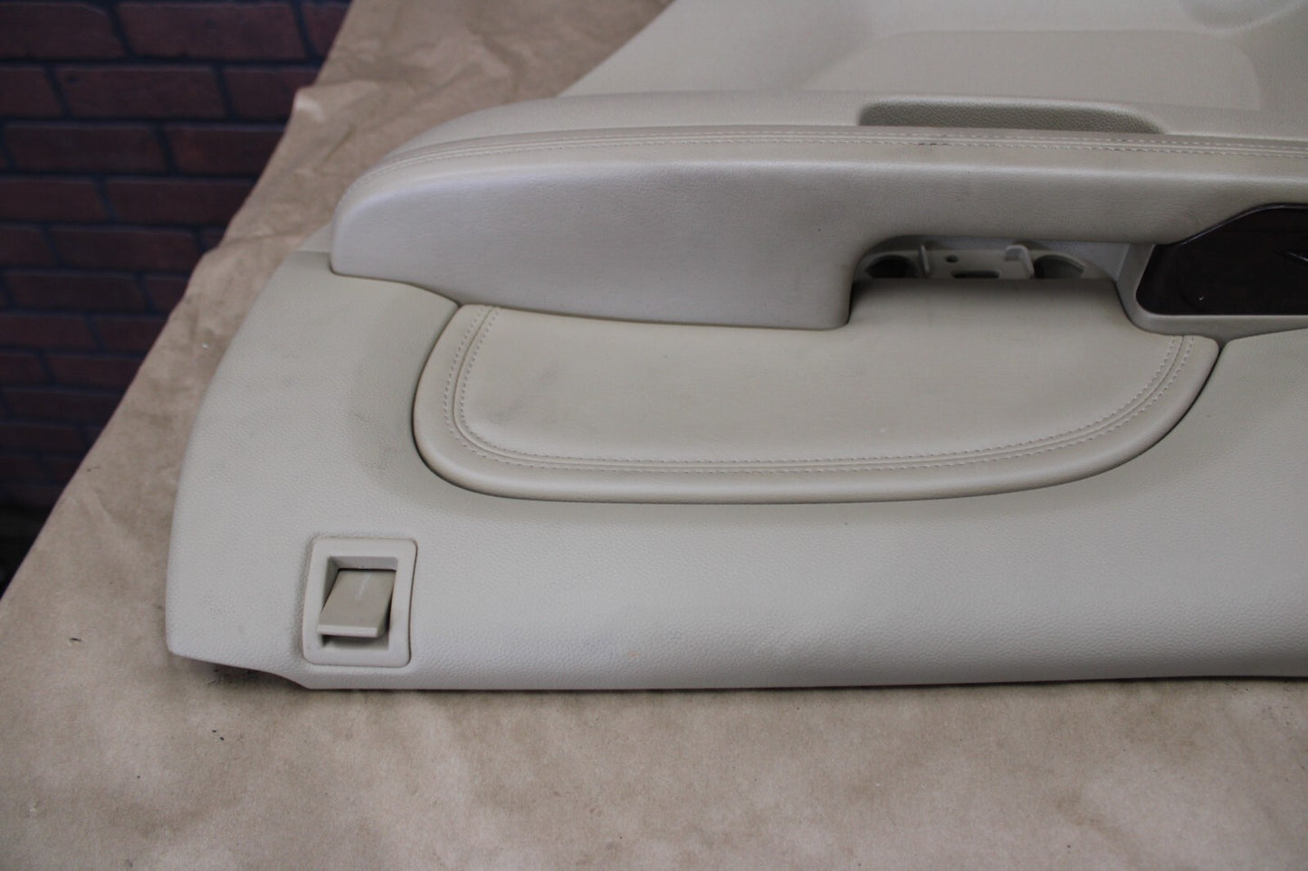 2010-2014 Cadillac Escalade Rear Right Passenger Interior Power Door Panel OEM