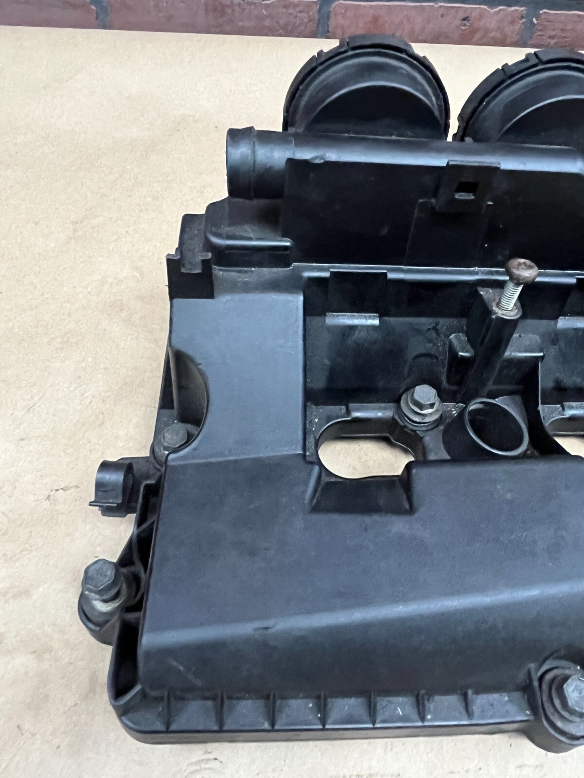 2010-2022 LAND RANGE ROVER SPORT 5.0L ENGINE RIGHT CYLINDER HEAD VALVE COVER OEM