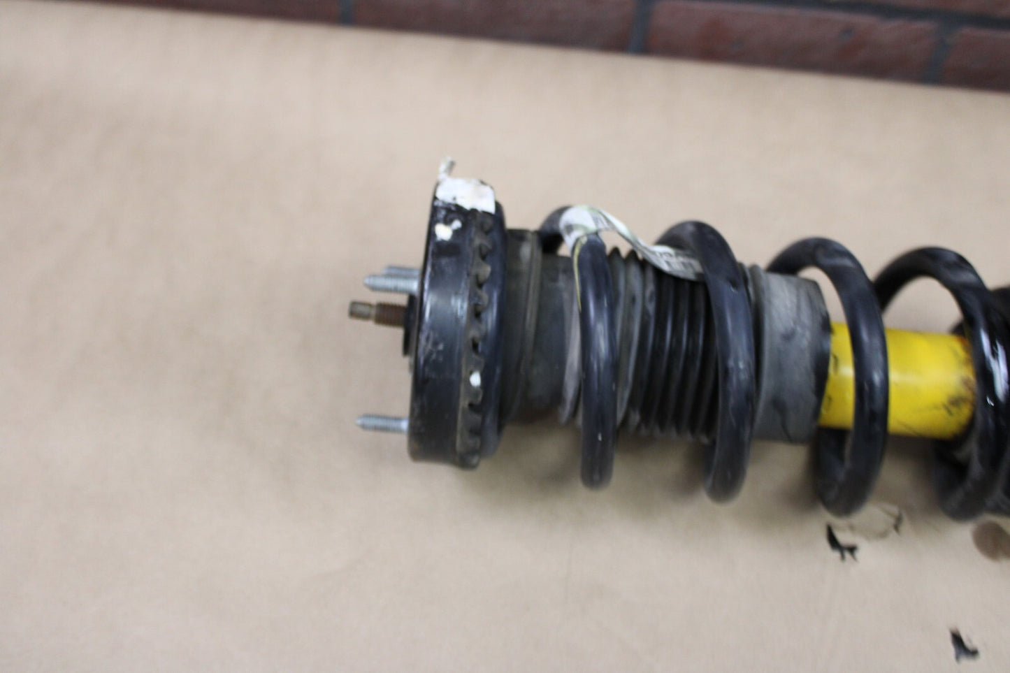 2011-2014 Dodge Challenger SRT Front Driver LH Active Side Shock Absorber Strut