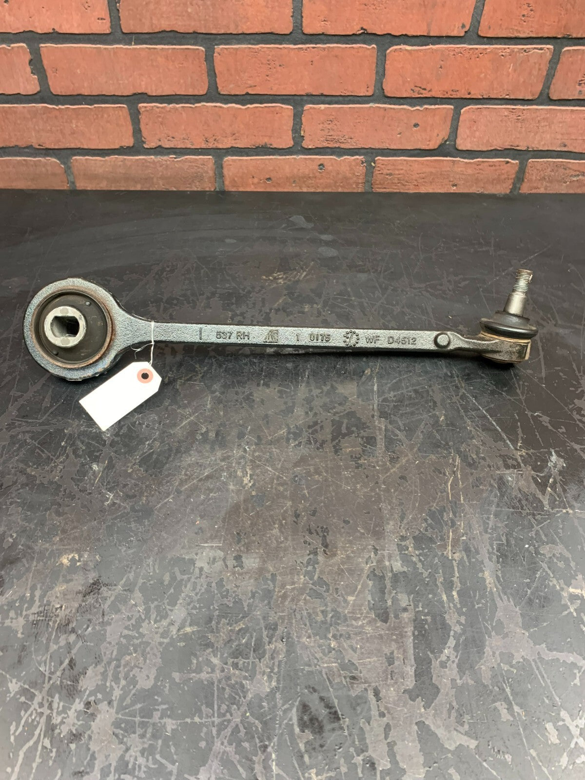 Dodge Challenger 5.7 2017 LHD Front Right Wishbone Control Arm 537RH 15242427