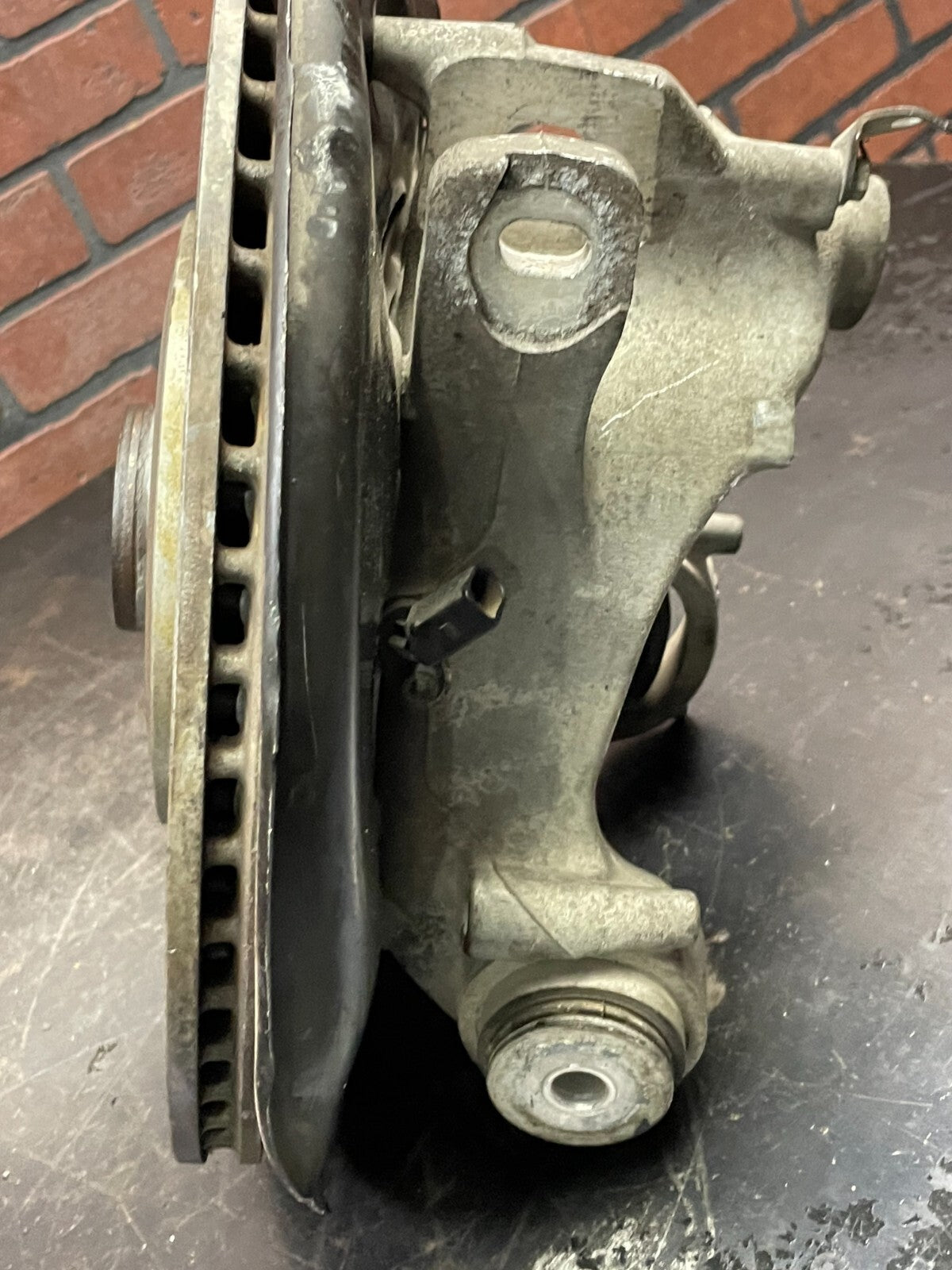 2011-2018 Audi S8 A8 Quattro 4H 4H0505431D OEM Rear Left Spindle Bearing Holder