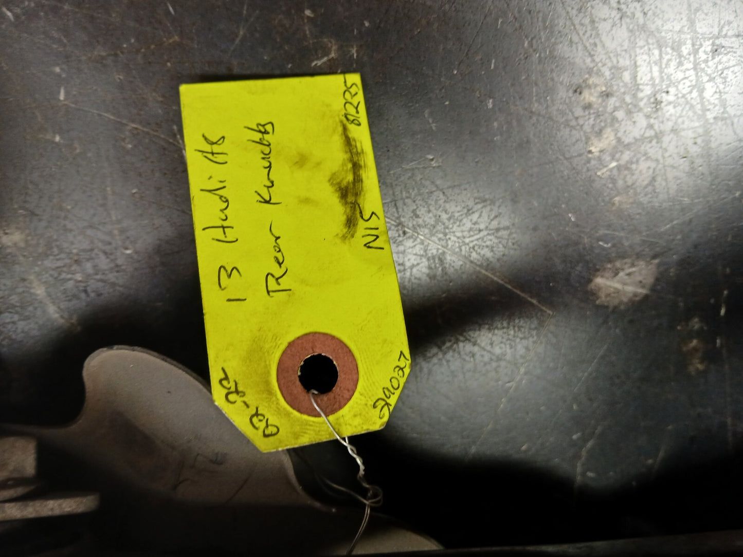 2011-2018 Audi A8 Quattro S8 Rear Passenger RH Spindle Knuckle 4h0 505 432 d