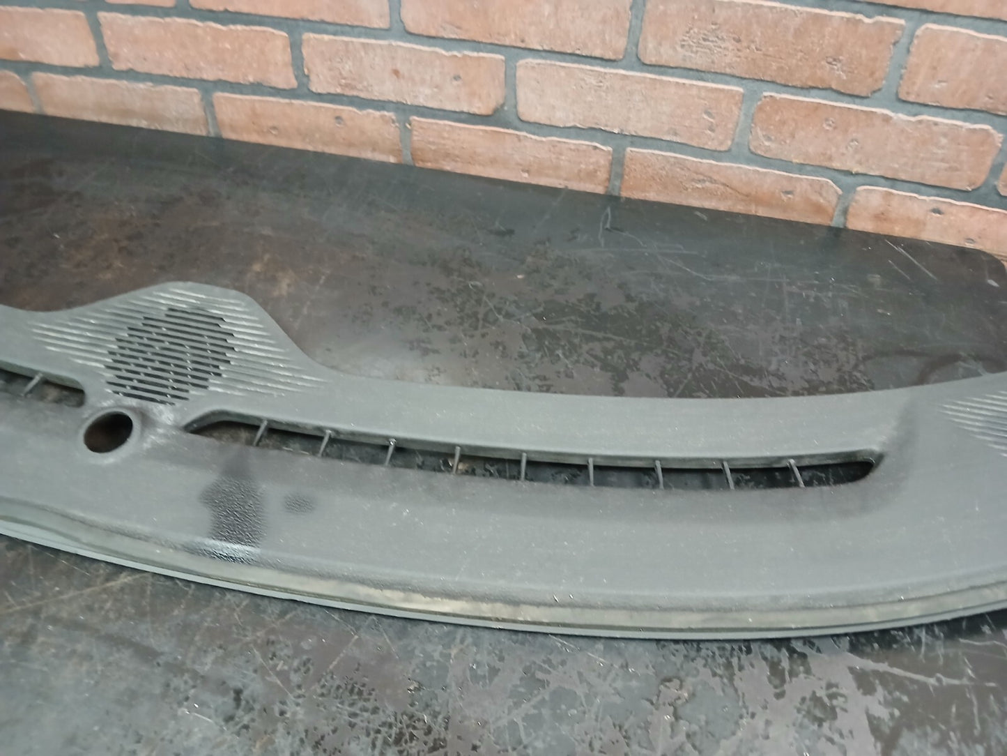 2015-2023 Dodge Challenger Dash Windshield Defroster Grill Panel 5la14dx9ad