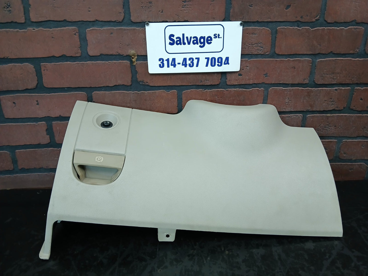 2005-2010 Chrysler 300 Lower Steering Column Cover Knee Bolster Panel 0wd86bd1ac