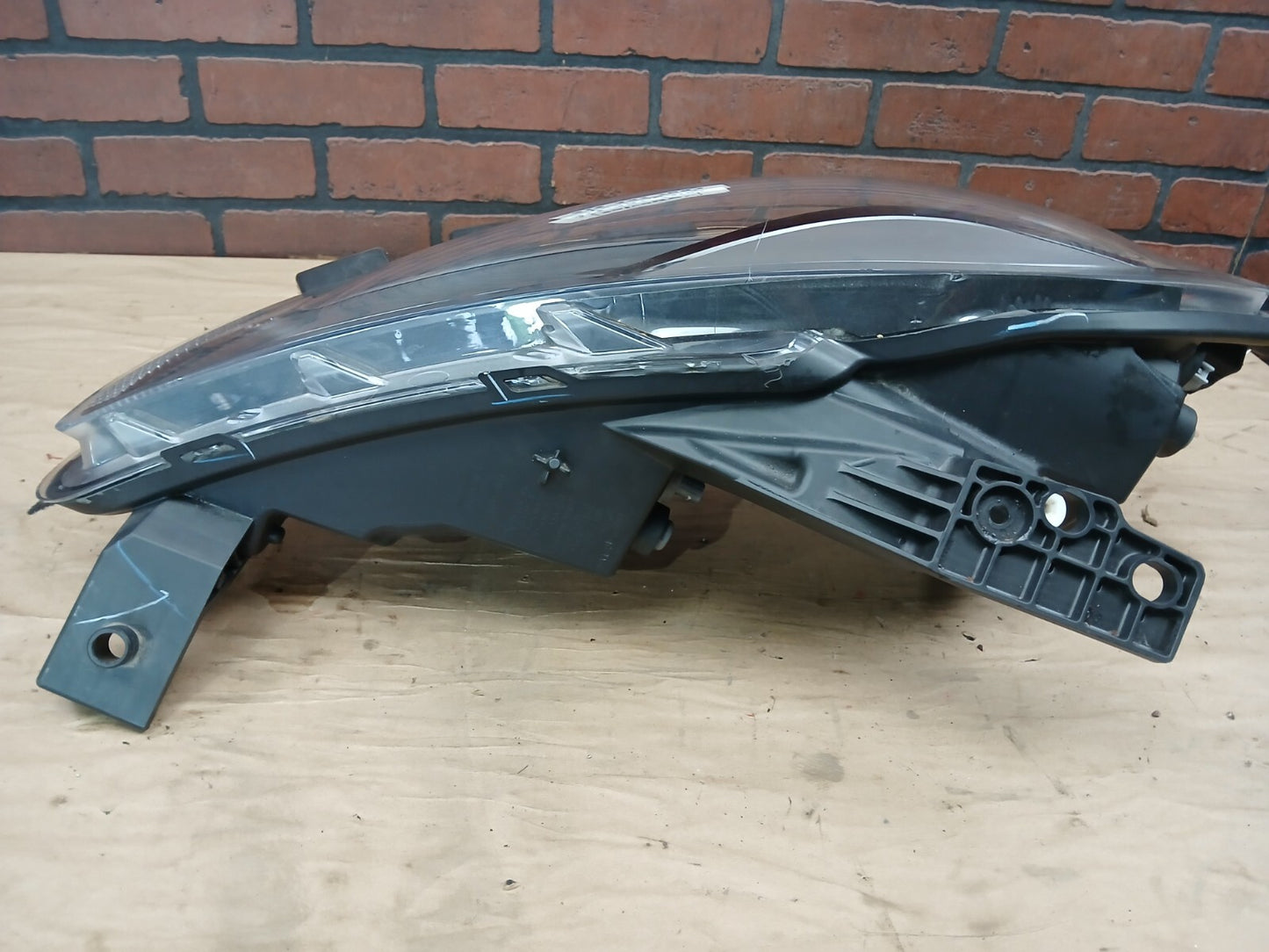2013-2015 Dodge Dart Front Passenger RH Side Headlight Lamp Assembly 68085140AE
