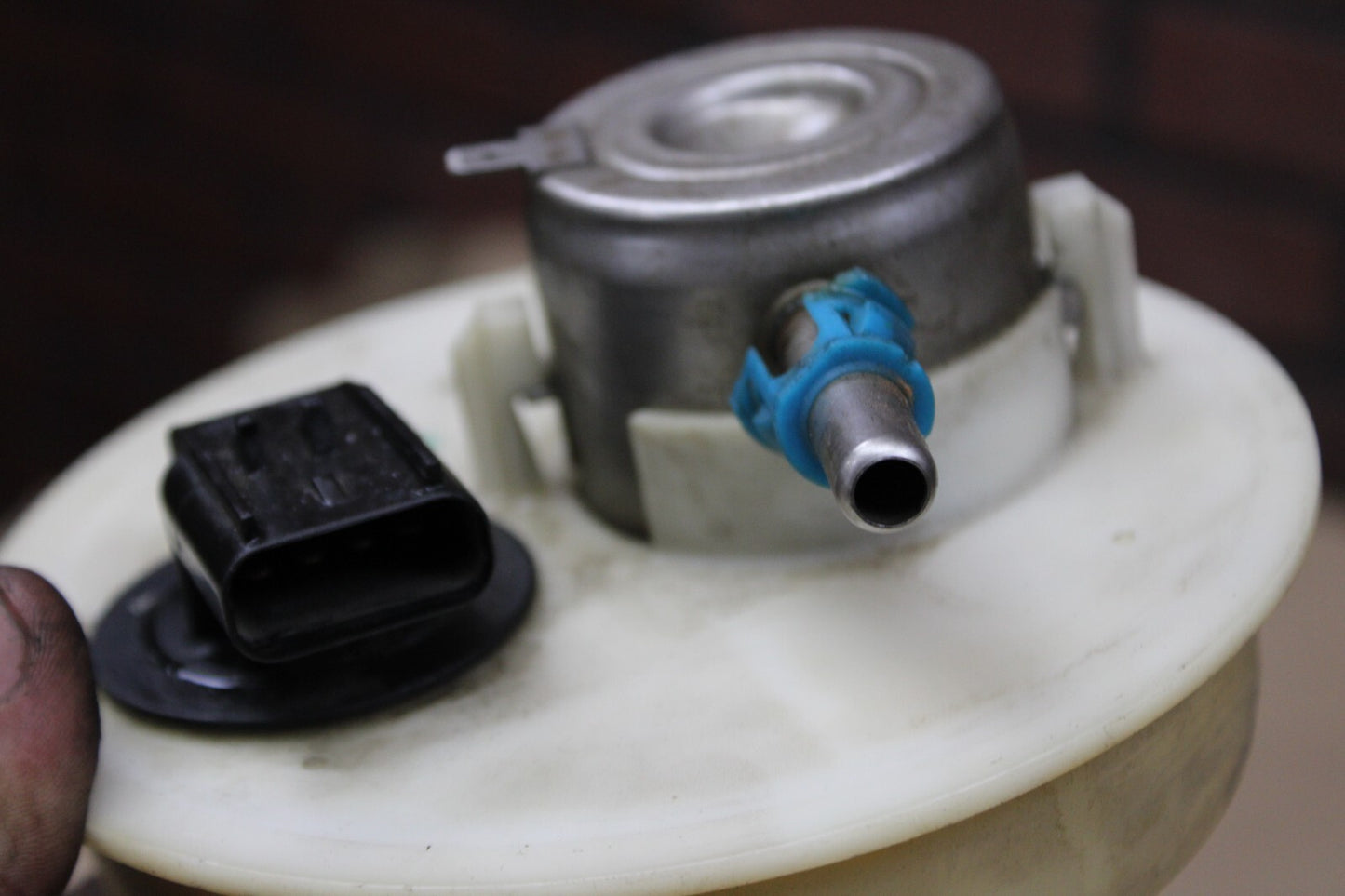 2003-2005 Dodge Neon SRT4 Electrical Gas Fuel Pump Assembly