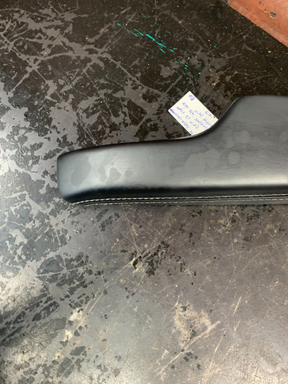 15-23 Dodge Challenger SRT OEM RH Right Passenger Side Door Armrest OEM.