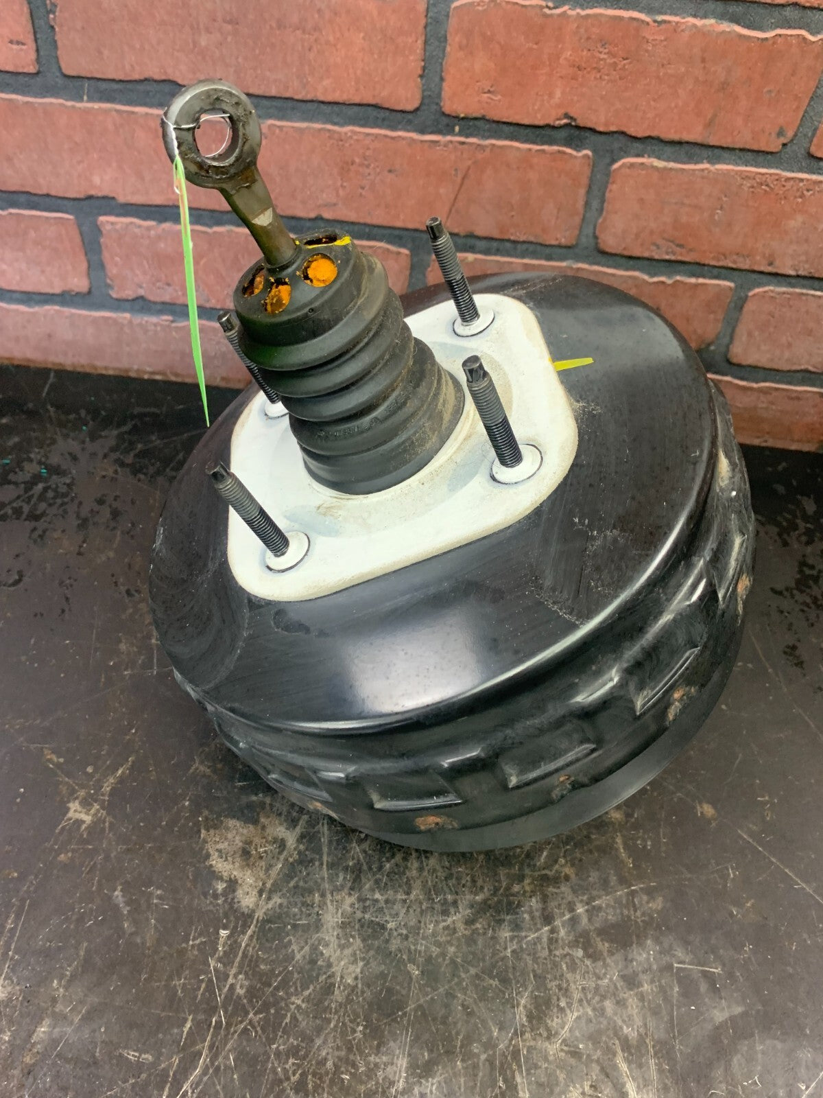 2005-2010 JEEP GRAND CHEROKEE 6.1L POWER BRAKE BOOSTER OEM P52124080AB