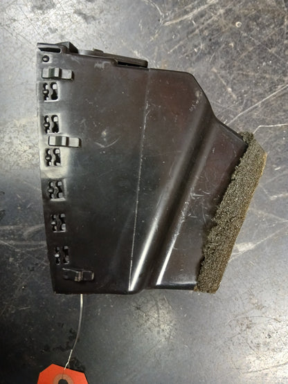 2005-2007 Chrysler 300 Front Center Passenger RH Side Dash Air Vent