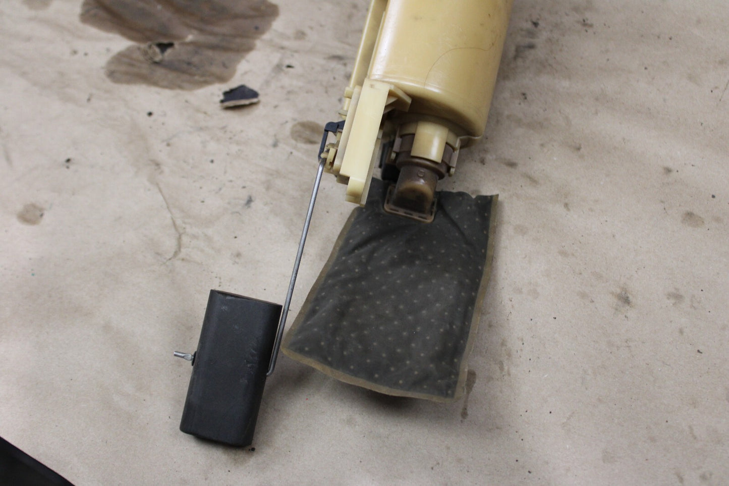 2003-2005 Dodge Neon SRT4 Electrical Gas Fuel Pump Assembly