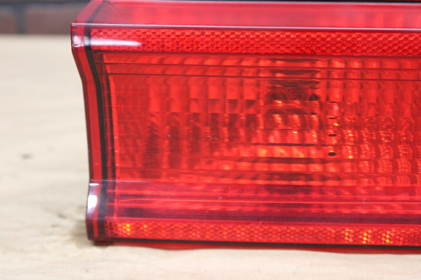 2008-2014 Dodge Challenger SRT8 Passenger RH Right Side Tail Light Taillight OEM