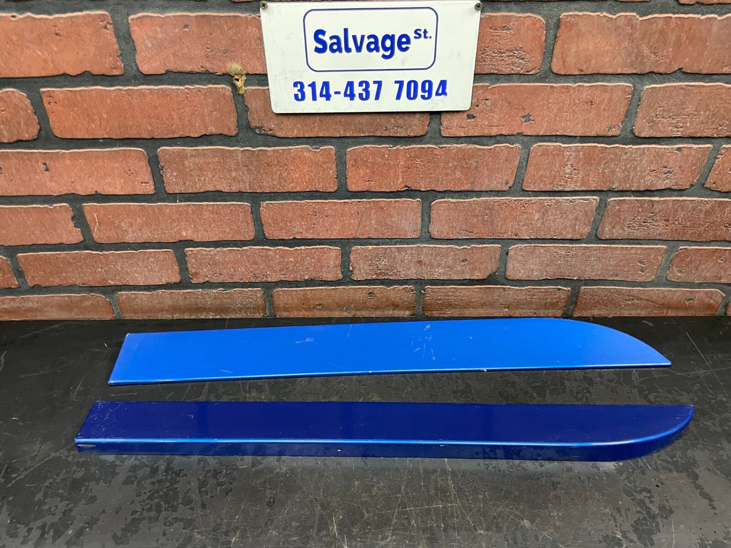 2003-2005 Dodge Neon SRT-4 Rear L+R Lower Door Trim Molding Applique Pair Blue