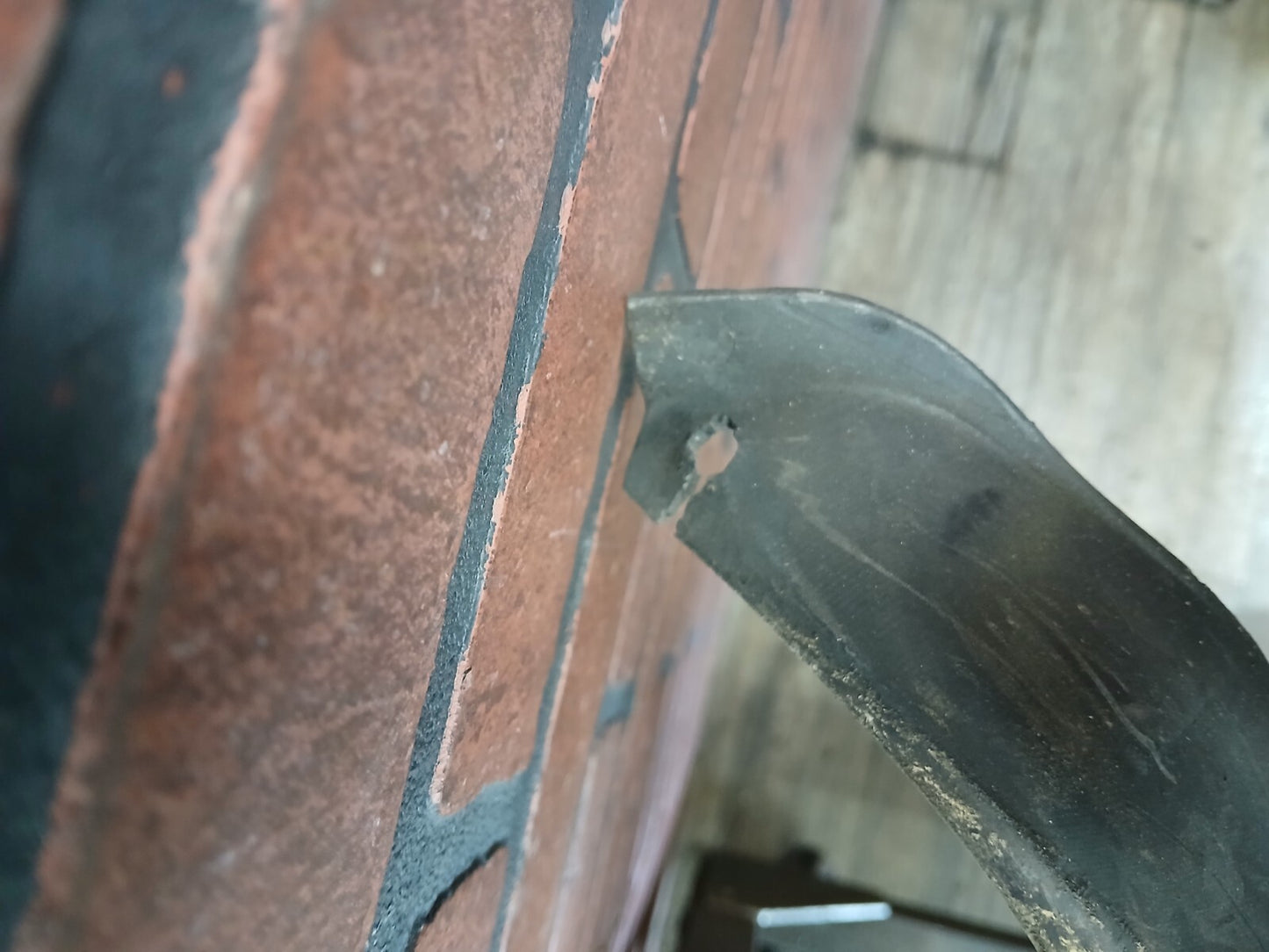 05-10 Charger 300 Magnum Windshield Defroster Cowl Panel Grille Vent 04805834ac