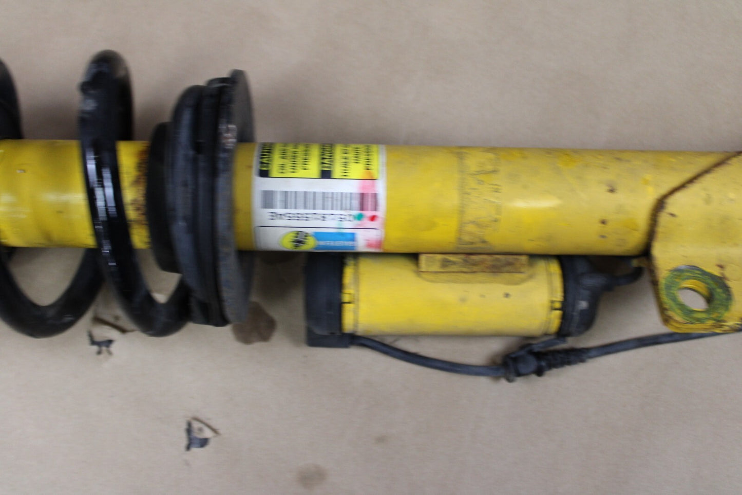 2011-2014 Dodge Challenger SRT Front Driver LH Active Side Shock Absorber Strut