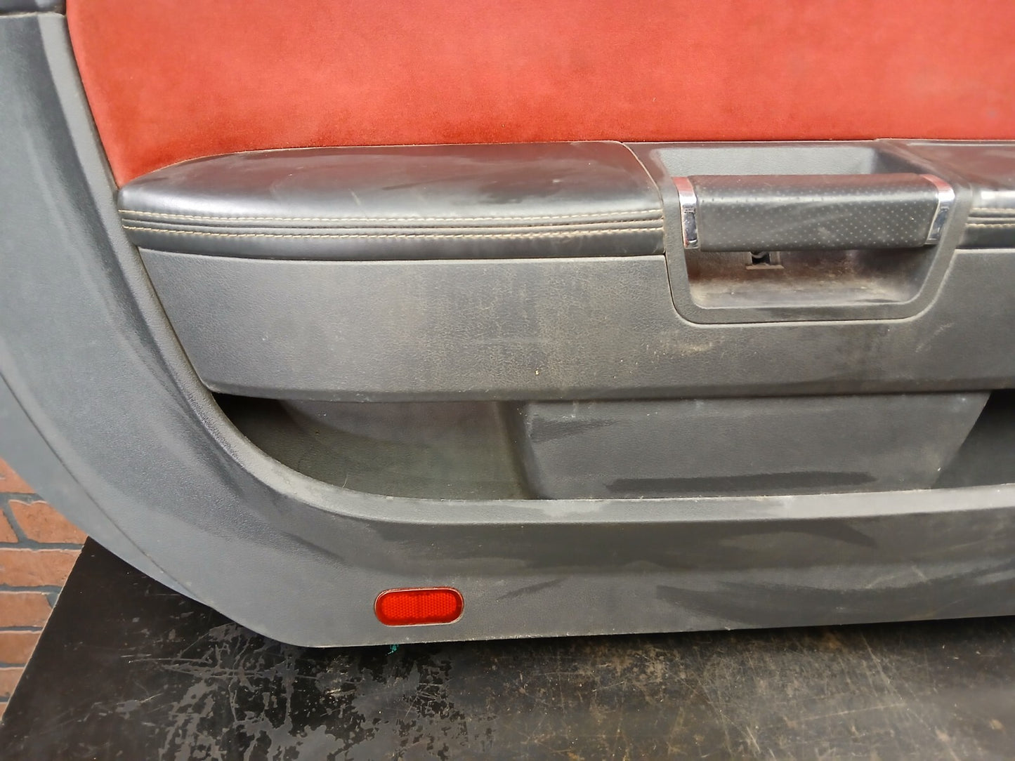 13 Dodge Challenger SRT8 Driver LH Side Interior Door Panel Red/Black 1XF771RRAB