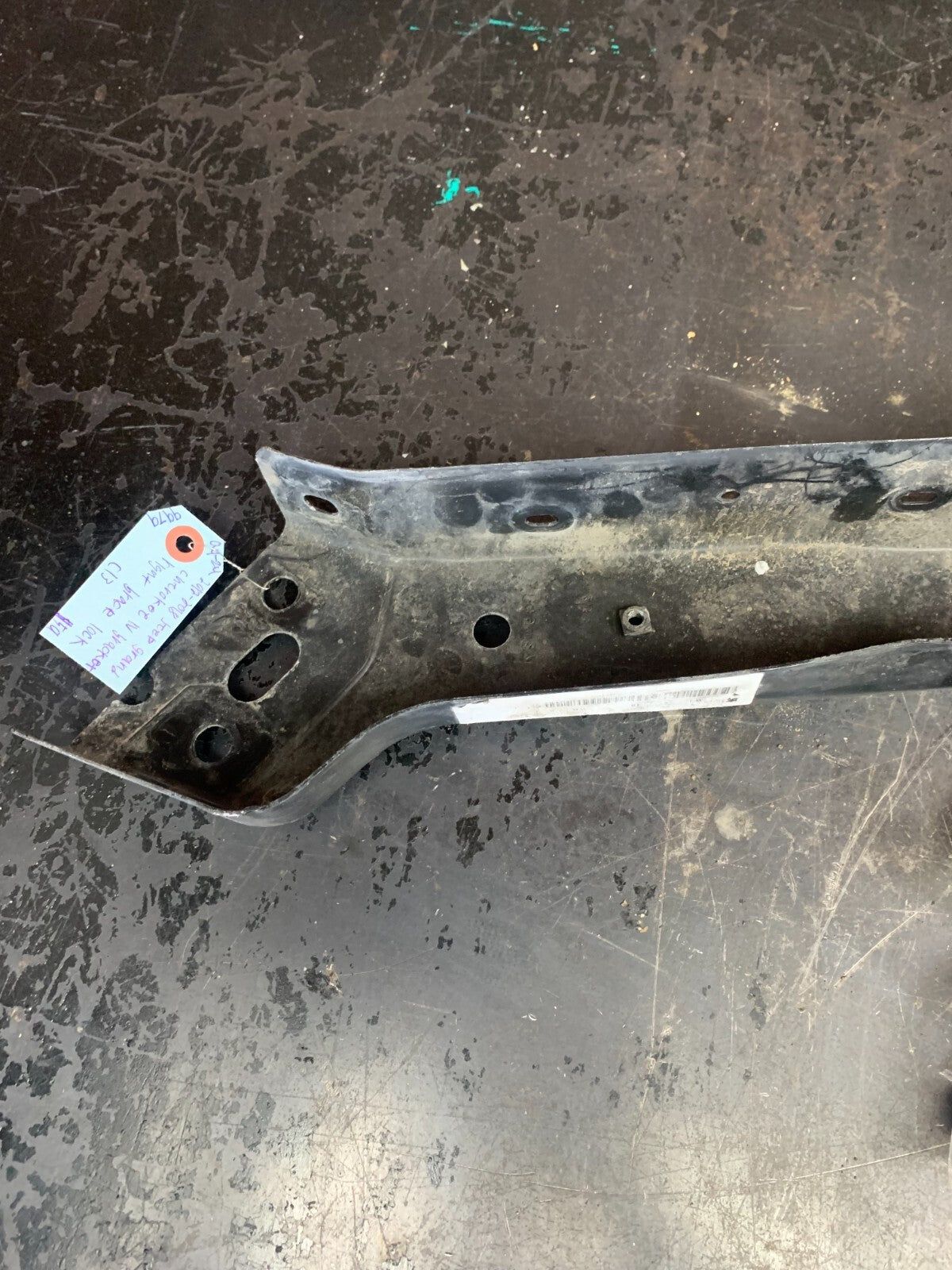 2012-2018 Jeep Grand Cherokee IV WW2 Bracket Right Brace Lock Carrier 149427